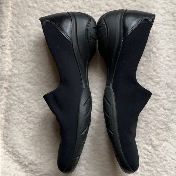 Ecco black slip ons. Size 39 - Picture 2 of 6